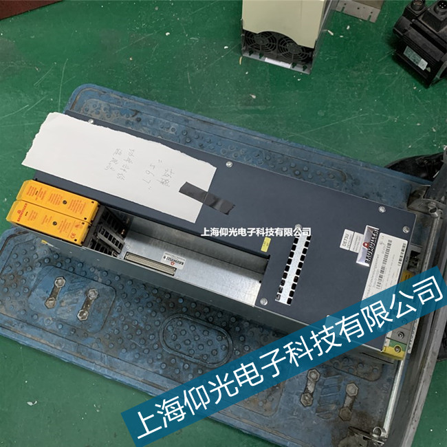 苞米勒伺服電機控制器顯示F0301代碼分析及維修